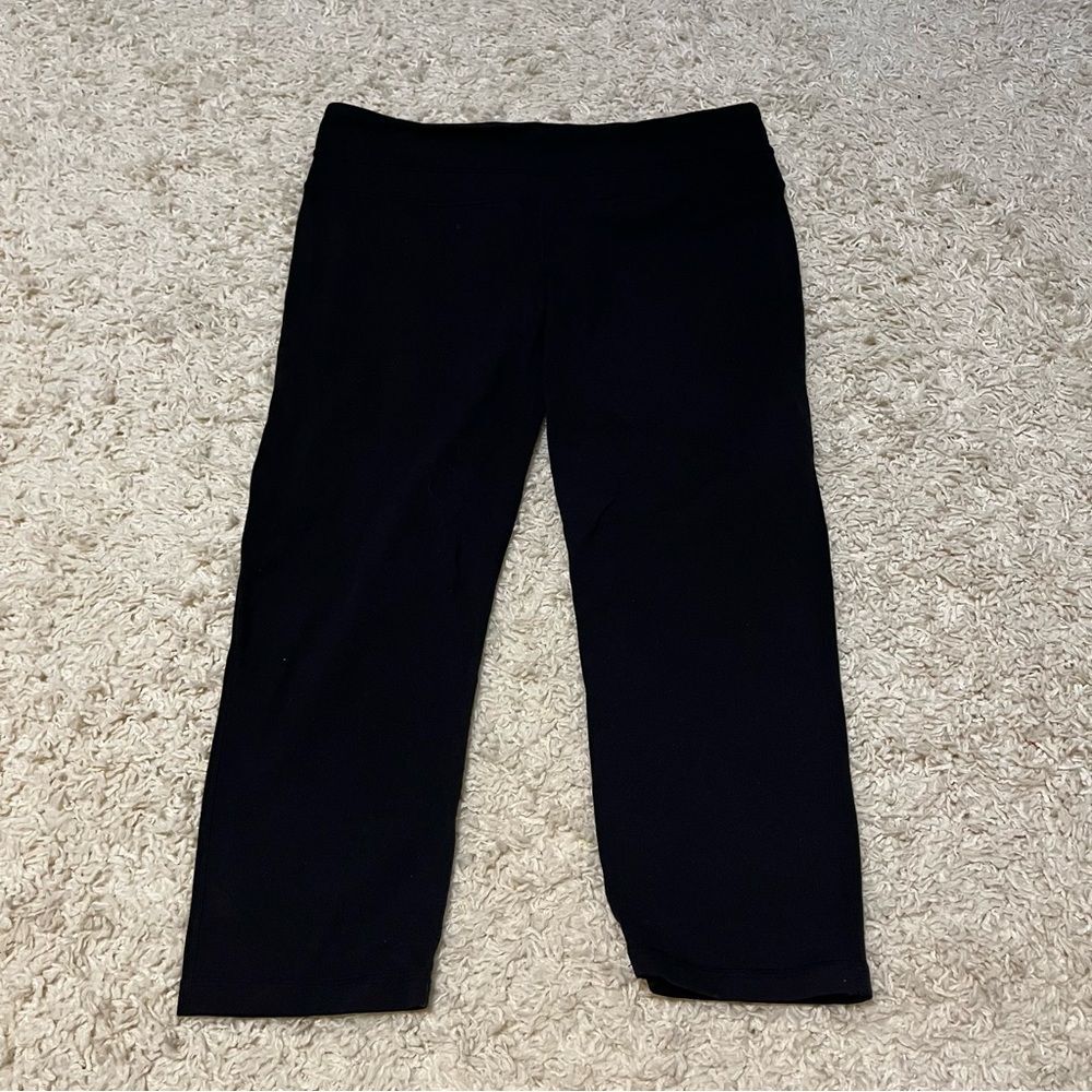 Lululemon black cropped leggings size 10